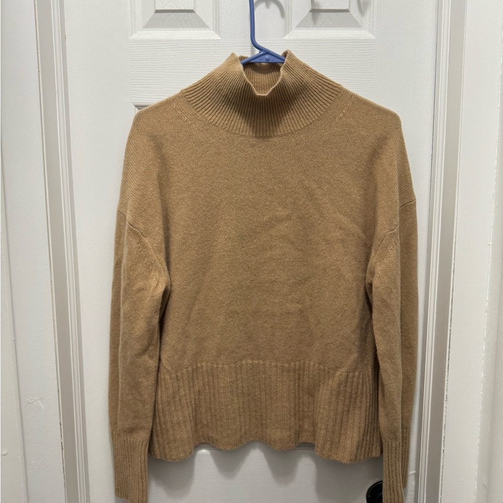 Everlane Women's Cashmere Sweater